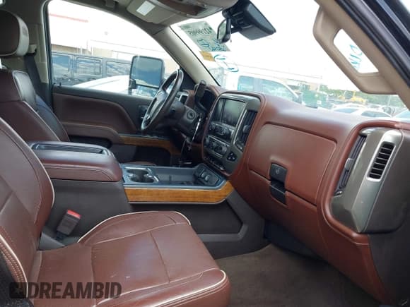 ✅ 2015 Chevrolet Silverado 1500 High Country • VIN: 3GCUKTEJ8FG188415 • Лот: 42199905. Опубликован ранее на IAAI с пробегом 116 050 миль. Бесплатный доступ к архиву аукционных продаж из США и подробный отчёт об истории автомобиля на DreamBid. Изображение 5.