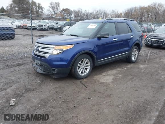 ✅ 2013 Ford Explorer XLT • VIN: 1FM5K8D82DGA70381 • Lot: 43661903. Wystawiony na IAAI z przebiegiem 221 751 mil. Bezpłatny archiwum sprzedaży aukcyjnych z USA i szczegółowy raport historii pojazdu na DreamBid. Zdjęcie 2.