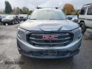 ✅ 2020 GMC Terrain SLE • VIN: 3GKALTEV4LL335212 • Lot: 91671735. Wystawiony na Copart z przebiegiem 67 342 mil. Bezpłatny archiwum sprzedaży aukcyjnych z USA i szczegółowy raport historii pojazdu na DreamBid. Zdjęcie 5.