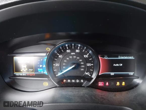 ✅ 2018 Ford Explorer XLT • VIN: 1FM5K8D83JGA74998 • Lot: 42381364. Wystawiony na IAAI z przebiegiem 100 789 mil. Bezpłatny archiwum sprzedaży aukcyjnych z USA i szczegółowy raport historii pojazdu na DreamBid. Zdjęcie 7.