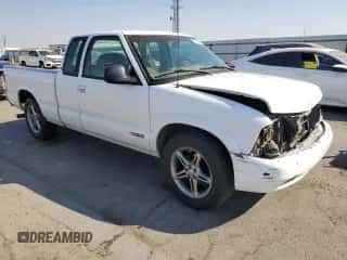 1995 Chevrolet S-10 LS z VIN 1GCCS1946SK113428, wystawiony jako Copart lot #76366754 z przebiegiem 200 417 mil mil oraz Szkoda całkowita • Salvage title. Historia ofert i sprzedaży dostępna na DreamBid. Obrazek 4.