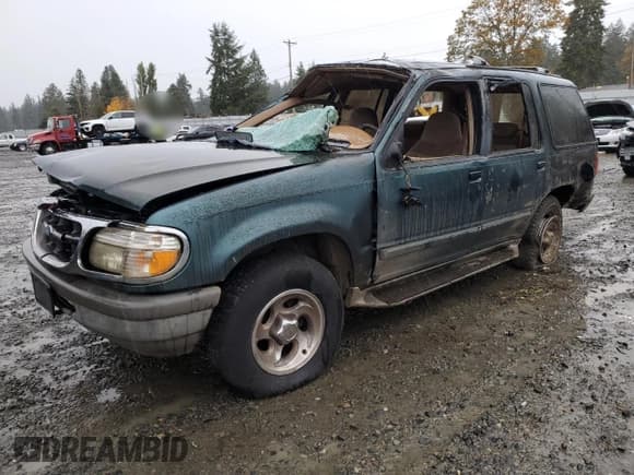 ✅ 1996 Ford Explorer XL • VIN: 1FMDU32X9TZA60520 • Lot: 87482655. Listed on Copart with 226,034 mi. Free auction sales archive from the USA and detailed vehicle history report at DreamBid. Image 1.