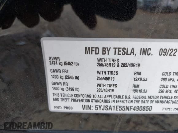 ✅ 2022 Tesla Model S • VIN: 5YJSA1E55NF490850 • Lot: 42865596. Wystawiony na IAAI z przebiegiem 24 155 mil. Bezpłatny archiwum sprzedaży aukcyjnych z USA i szczegółowy raport historii pojazdu na DreamBid. Zdjęcie 9.