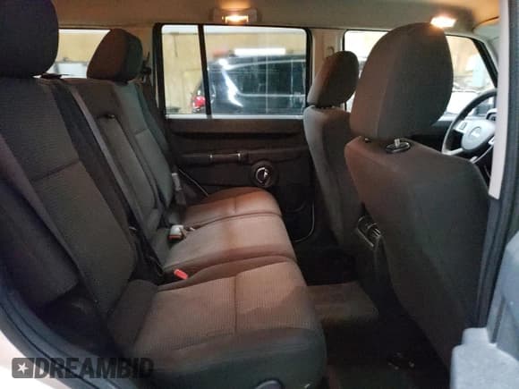 ✅ 2010 Jeep Commander Sport • VIN: 1J4RG4GK5AC131582 • Лот: 81515905. Опубликован ранее на Copart с пробегом 176 435 миль. Бесплатный доступ к архиву аукционных продаж из США и подробный отчёт об истории автомобиля на DreamBid. Изображение 11.