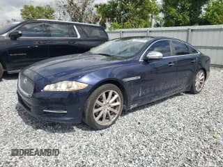 ✅ 2014 Jaguar XJ • VIN: SAJWA1CZ6E8V70764 • Lot: 60969215. Wystawiony na Copart z przebiegiem 86 793 mil. Bezpłatny archiwum sprzedaży aukcyjnych z USA i szczegółowy raport historii pojazdu na DreamBid. Zdjęcie 1.