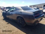 ✅ 2022 Dodge Challenger SXT • VIN: 2C3CDZGG5NH172296 • Lot: 58321554. Wystawiony na Copart z przebiegiem Nie podano. Bezpłatny archiwum sprzedaży aukcyjnych z USA i szczegółowy raport historii pojazdu na DreamBid. Zdjęcie 2.
