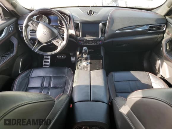 ✅ 2018 Maserati Levante S GranSport • VIN: ZN661YUS0JX269737 • Lot: 82872953. Wystawiony na Copart z przebiegiem 98 866 mil. Bezpłatny archiwum sprzedaży aukcyjnych z USA i szczegółowy raport historii pojazdu na DreamBid. Zdjęcie 8.