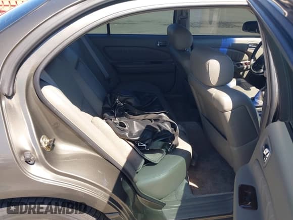 ✅ 1998 Infiniti I30 Standard • VIN: JNKCA21A2WT617242 • Лот: 41312275. Опубликован ранее на IAAI с пробегом Не указан. Бесплатный доступ к архиву аукционных продаж из США и подробный отчёт об истории автомобиля на DreamBid. Изображение 8.