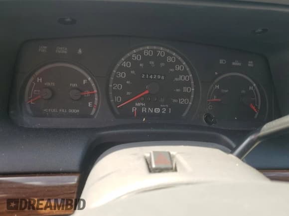 ✅ 2003 Ford Crown Victoria Standard • VIN: 2FAFP73W03X162382 • Lot: 71672805. Listed on Copart with 214,296 mi. Free auction sales archive from the USA and detailed vehicle history report at DreamBid. Image 9.