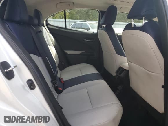 ✅ 2020 Lexus UX 250h • VIN: JTHP9JBH8L2036653 • Lot: 84945275. Wystawiony na Copart z przebiegiem 23 276 mil. Bezpłatny archiwum sprzedaży aukcyjnych z USA i szczegółowy raport historii pojazdu na DreamBid. Zdjęcie 11.