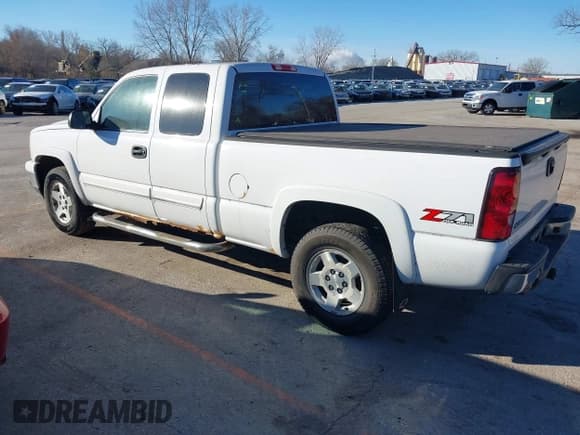 ✅ 2006 Chevrolet Silverado 1500 LT2 • VIN: 2GCEK19B161112491 • Lot: 43796555. Listed on IAAI with 95,116 mi. Free auction sales archive from the USA and detailed vehicle history report at DreamBid. Image 3.