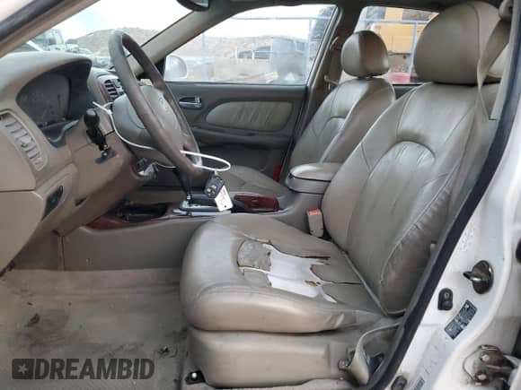 2004 Hyundai Sonata GLS с VIN KMHWF35H04A975666, выставлен на аукционе Copart как лот 82175544 с пробегом 175 568 миль миль и Списание • Salvage title. История ставок и продаж доступна на DreamBid. Изображение 7.