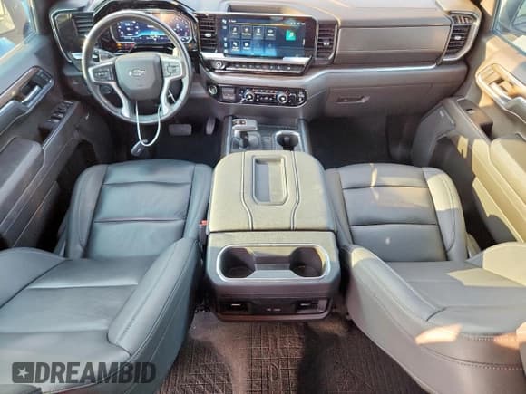 ✅ 2022 Chevrolet Silverado 1500 LT Trail Boss • VIN: 3GCUDFET4NG551059 • Lot: 80306995. Wystawiony na Copart z przebiegiem 67 456 mil. Bezpłatny archiwum sprzedaży aukcyjnych z USA i szczegółowy raport historii pojazdu na DreamBid. Zdjęcie 8.