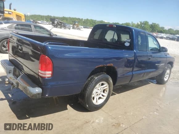 ✅ 2001 Dodge Dakota • VIN: 1B7GL22X91S338711 • Lot: 54914095. Wystawiony na Copart z przebiegiem 200 216 mil. Bezpłatny archiwum sprzedaży aukcyjnych z USA i szczegółowy raport historii pojazdu na DreamBid. Zdjęcie 3.