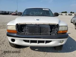 ✅ 2000 Dodge Dakota Sport • VIN: 1B7GG22N0YS547574 • Lot: 69222114. Wystawiony na Copart z przebiegiem 175 072 mil. Bezpłatny archiwum sprzedaży aukcyjnych z USA i szczegółowy raport historii pojazdu na DreamBid. Zdjęcie 5.