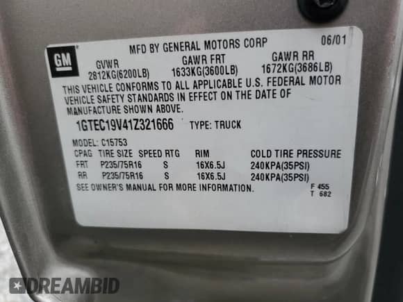 2001 GMC Sierra 1500 SLE1 with VIN 1GTEC19V41Z321666, listed as a Copart auction lot 82470244 with 220,830 mi miles and Clean title. Bid and sale history available at DreamBid. Image 12.