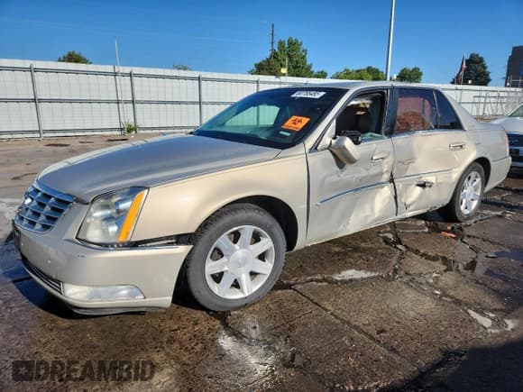 ✅ 2007 Cadillac DTS Luxury I • VIN: 1G6KD57Y47U126261 • Lot: 80755485. Wystawiony na Copart z przebiegiem Nie podano. Bezpłatny archiwum sprzedaży aukcyjnych z USA i szczegółowy raport historii pojazdu na DreamBid. Zdjęcie 1.