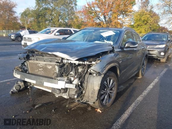 ✅ 2018 Infiniti QX30 Essential • VIN: SJKCH5CRXJA051883 • Lot: 43478852. Listed on IAAI with 52,551 mi. Free auction sales archive from the USA and detailed vehicle history report at DreamBid. Image 2.