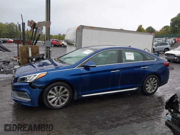 ✅ 2017 Hyundai Sonata Sport • VIN: 5NPE34AF4HH562019 • Lot: 43446427. Listed on IAAI with 169,719 mi. Free auction sales archive from the USA and detailed vehicle history report at DreamBid. Image 14.
