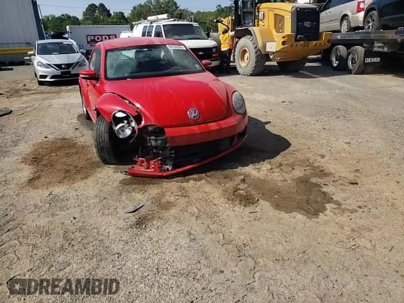 ✅ 2012 Volkswagen Beetle 2.5L • VIN: 3VWJX7AT9CM604632 • Lot: 53100505. Wystawiony na Copart z przebiegiem 108 652 mil. Bezpłatny archiwum sprzedaży aukcyjnych z USA i szczegółowy raport historii pojazdu na DreamBid. Zdjęcie 13.