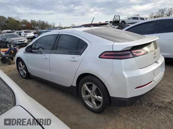 ✅ 2015 Chevrolet Volt • VIN: 1G1RB6E44FU111175 • Lot: 78851994. Wystawiony na Copart z przebiegiem 131 915 mil. Bezpłatny archiwum sprzedaży aukcyjnych z USA i szczegółowy raport historii pojazdu na DreamBid. Zdjęcie 2.