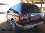 ✅ 2006 Ford Explorer Eddie Bauer • VIN: 1FMEU64816UB18746 • Lot: 42315397. Wystawiony na IAAI z przebiegiem 188 059 mil. Bezpłatny archiwum sprzedaży aukcyjnych z USA i szczegółowy raport historii pojazdu na DreamBid. Zdjęcie 3.