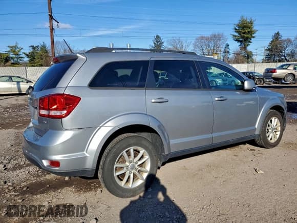 ✅ 2017 Dodge Journey SXT • VIN: 3C4PDCBB1HT554617 • Lot: 93910095. Listed on Copart with 146,618 mi. Free auction sales archive from the USA and detailed vehicle history report at DreamBid. Image 3.