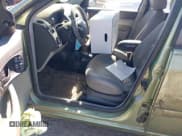 ✅ 2007 Ford Focus S • VIN: 1FAFP37N37W141960 • Lot: 43219447. Wystawiony na IAAI z przebiegiem Nie podano. Bezpłatny archiwum sprzedaży aukcyjnych z USA i szczegółowy raport historii pojazdu na DreamBid. Zdjęcie 5.