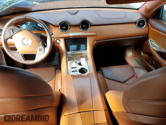 ✅ 2018 Karma Revero • VIN: 50GK41SA0JA000037 • Lot: 41443873. Wystawiony na Copart z przebiegiem 37 560 mil. Bezpłatny archiwum sprzedaży aukcyjnych z USA i szczegółowy raport historii pojazdu na DreamBid. Zdjęcie 8.