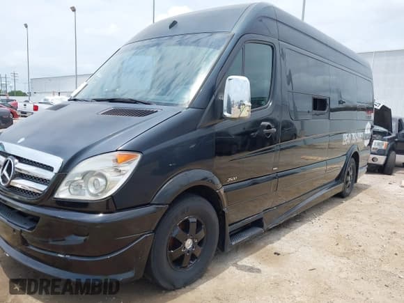 ✅ 2011 Mercedes-Benz Sprinter Cargo • VIN: WD3PE8CC2B5515120 • Лот: 42236505. Опубликован ранее на IAAI с пробегом 149 123 миль. Бесплатный доступ к архиву аукционных продаж из США и подробный отчёт об истории автомобиля на DreamBid. Изображение 2.