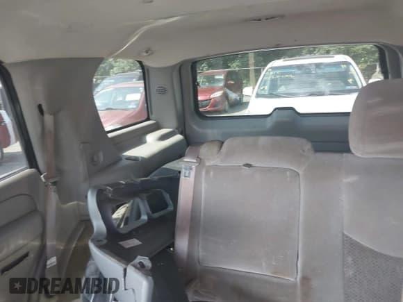 ✅ 2005 Chevrolet Tahoe Z71 • VIN: 1GNEK13TX5R108079 • Лот: 42820569. Опубликован ранее на IAAI с пробегом 255 742 миль. Бесплатный доступ к архиву аукционных продаж из США и подробный отчёт об истории автомобиля на DreamBid. Изображение 8.