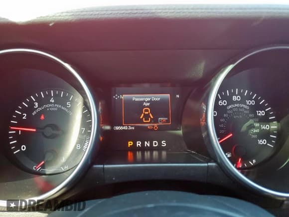 ✅ 2020 Ford Mustang GT • VIN: 1FA6P8CF0L5133617 • Lot: 90673305. Wystawiony na Copart z przebiegiem 95 649 mil. Bezpłatny archiwum sprzedaży aukcyjnych z USA i szczegółowy raport historii pojazdu na DreamBid. Zdjęcie 9.