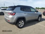 ✅ 2019 Jeep Compass Altitude • VIN: 3C4NJDBB5KT653356 • Lot: 64967225. Wystawiony na Copart z przebiegiem 83 347 mil. Bezpłatny archiwum sprzedaży aukcyjnych z USA i szczegółowy raport historii pojazdu na DreamBid. Zdjęcie 3.