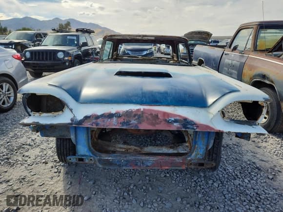✅ 1960 Ford Thunderbird • VIN: DY71J113054 • Lot: 80042855. Listed on Copart with Not provided. Free auction sales archive from the USA and detailed vehicle history report at DreamBid. Image 5.
