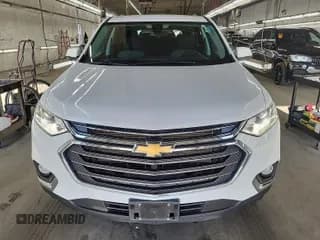 ✅ 2021 Chevrolet Traverse LT Cloth • VIN: 1GNEVGKW9MJ195833 • Lot: 42949486. Wystawiony na IAAI z przebiegiem 56 959 mil. Bezpłatny archiwum sprzedaży aukcyjnych z USA i szczegółowy raport historii pojazdu na DreamBid. Zdjęcie 1.