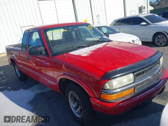 ✅ 2003 Chevrolet S-10 LS • VIN: 1GCCS19X938215203 • Лот: 41275957. Опубликован ранее на IAAI с пробегом 105 763 миль. Бесплатный доступ к архиву аукционных продаж из США и подробный отчёт об истории автомобиля на DreamBid. Изображение 1.