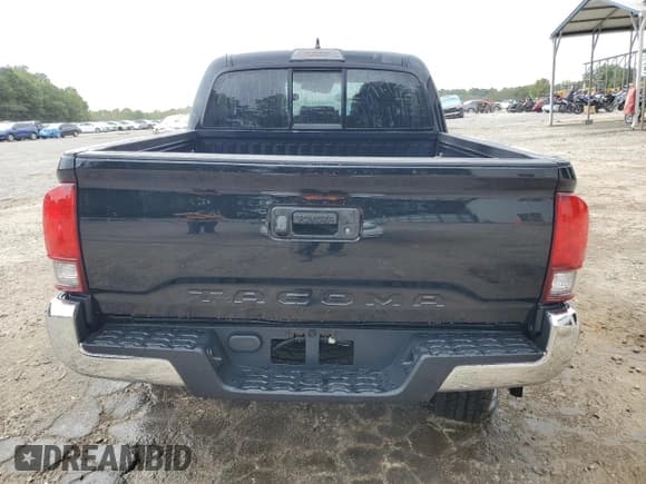 ✅ 2019 Toyota Tacoma SR • VIN: 5TFAX5GN2KX142794 • Лот: 85178955. Опубликован ранее на Copart с пробегом 88 341 миль. Бесплатный доступ к архиву аукционных продаж из США и подробный отчёт об истории автомобиля на DreamBid. Изображение 6.