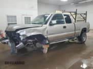 ✅ 2001 Chevrolet Silverado 2500HD LS • VIN: 1GCHC29U91E158806 • Lot: 85364105. Wystawiony na Copart z przebiegiem 334 466 mil. Bezpłatny archiwum sprzedaży aukcyjnych z USA i szczegółowy raport historii pojazdu na DreamBid. Zdjęcie 1.