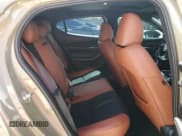 ✅ 2024 Mazda 3 Carbon Edition • VIN: JM1BPBYY4R1704817 • Lot: 82060155. Wystawiony na Copart z przebiegiem 8 435 mil. Bezpłatny archiwum sprzedaży aukcyjnych z USA i szczegółowy raport historii pojazdu na DreamBid. Zdjęcie 10.