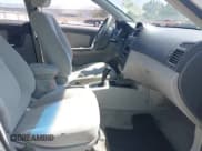 ✅ 2004 Kia Spectra LX • VIN: KNAFE122145036611 • Lot: 42490340. Wystawiony na IAAI z przebiegiem 219 316 mil. Bezpłatny archiwum sprzedaży aukcyjnych z USA i szczegółowy raport historii pojazdu na DreamBid. Zdjęcie 5.