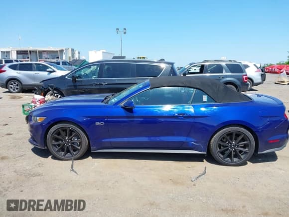 ✅ 2015 Ford Mustang GT Premium • VIN: 1FATP8FF2F5406205 • Lot: 42907643. Listed on IAAI with 105,563 mi. Free auction sales archive from the USA and detailed vehicle history report at DreamBid. Image 14.