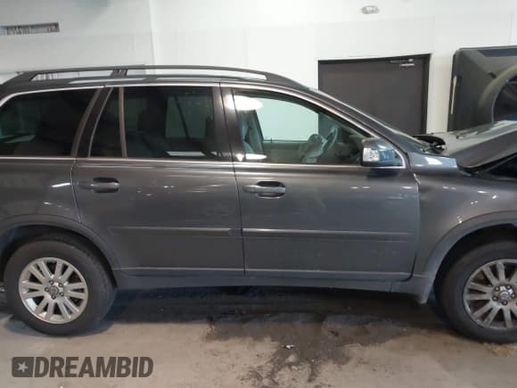 ✅ 2008 Volvo XC90 I6 • VIN: YV4CN982981460690 • Лот: 41249095. Опубликован ранее на IAAI с пробегом Не указан. Бесплатный доступ к архиву аукционных продаж из США и подробный отчёт об истории автомобиля на DreamBid. Изображение 13.