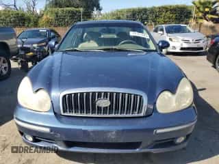 2004 Hyundai Sonata GLS z VIN KMHWF35HX4A019062, wystawiony jako Copart lot #49721485 z przebiegiem 234 570 mil mil oraz Szkoda całkowita • Salvage title. Historia ofert i sprzedaży dostępna na DreamBid. Obrazek 5.