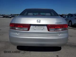 ✅ 2003 Honda Accord LX • VIN: 1HGCM56383A141379 • Лот: 86068215. Опубликован ранее на Copart с пробегом 138 668 миль. Бесплатный доступ к архиву аукционных продаж из США и подробный отчёт об истории автомобиля на DreamBid. Изображение 6.