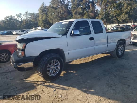 2006 Chevrolet Silverado 1500 LS z VIN 1GCEK19V06Z192917, wystawiony jako Copart lot #86732914 z przebiegiem 237 082 mil mil oraz Szkoda całkowita • Salvage title. Historia ofert i sprzedaży dostępna na DreamBid. Obrazek 1.