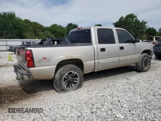 ✅ 2005 Chevrolet Silverado 1500 LS • VIN: 2GCEK13T551106421 • Лот: 64814814. Опубликован ранее на Copart с пробегом 165 282 миль. Бесплатный доступ к архиву аукционных продаж из США и подробный отчёт об истории автомобиля на DreamBid. Изображение 3.