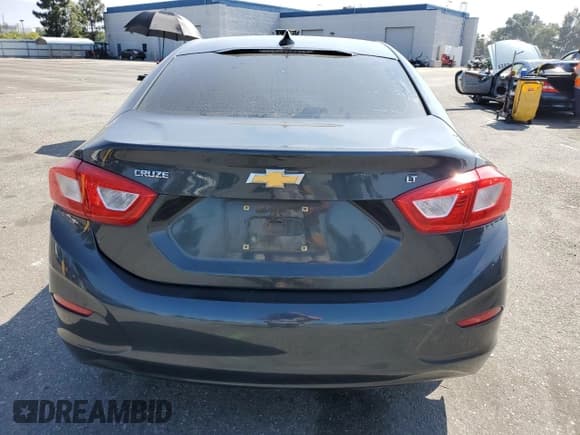 ✅ 2017 Chevrolet Cruze LT • VIN: 1G1BE5SM6H7245050 • Lot: 58550143. Listed on Copart with 69,841 mi. Free auction sales archive from the USA and detailed vehicle history report at DreamBid. Image 6.