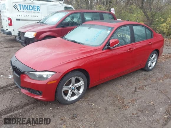 ✅ 2013 BMW 3 Series 328i xDrive • VIN: WBA3B5G57DNP41175 • Лот: 43771448. Опубликован ранее на IAAI с пробегом 164 298 миль. Бесплатный доступ к архиву аукционных продаж из США и подробный отчёт об истории автомобиля на DreamBid. Изображение 17.