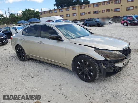 ✅ 2009 Hyundai Genesis • VIN: KMHGC46E09U026180 • Лот: 86545515. Опубликован ранее на Copart с пробегом 99 099 миль. Бесплатный доступ к архиву аукционных продаж из США и подробный отчёт об истории автомобиля на DreamBid. Изображение 4.