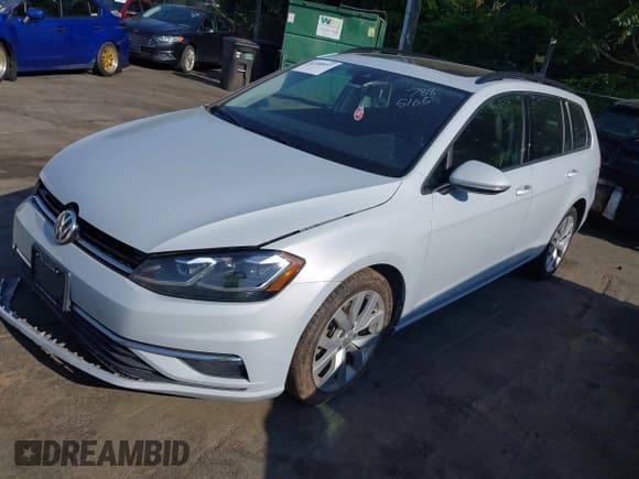 ✅ 2019 Volkswagen Golf S • VIN: 3VWY57AU3KM515165 • Lot: 42300097. Listed on IAAI with 159,618 mi. Free auction sales archive from the USA and detailed vehicle history report at DreamBid. Image 2.